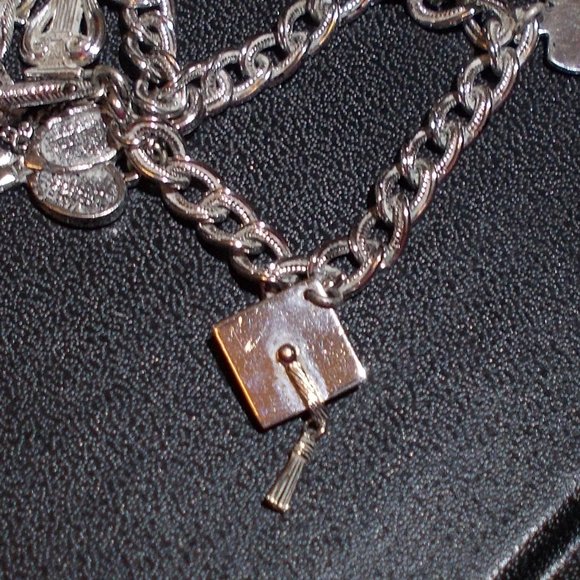 VTG 60s. MONET Silver Ton Women's Bracelet with 4 Charms Size 7" - Picture 5 of 13